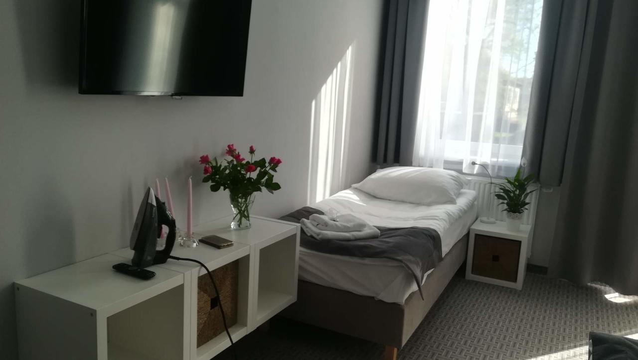 Hotel Inner City Kutno Exterior photo